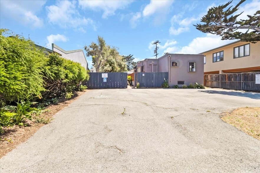 More Photos Of 182 El Dorado St, Monterey Medical For Sale