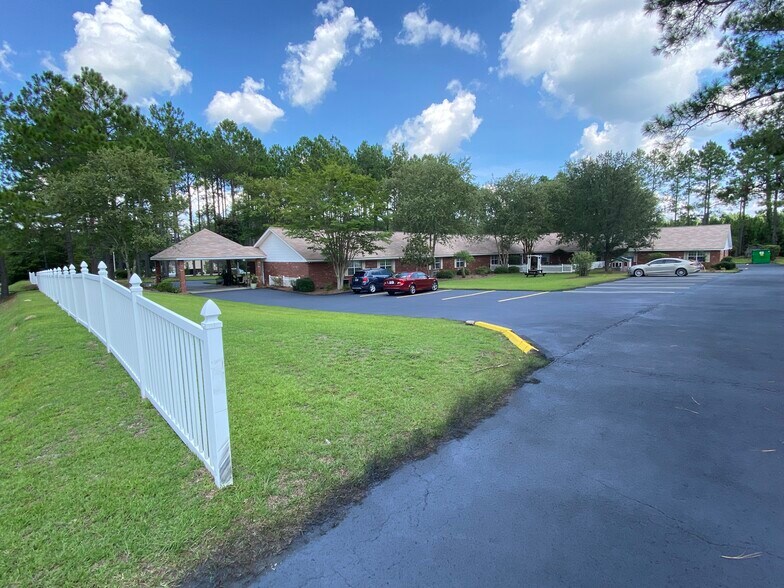 Primary Photo Of 202 E Bryant Dr, Sylvester Assisted Living For Sale