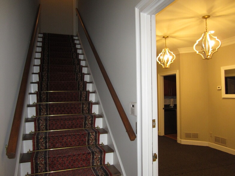 More Photos Of 452 E Paces Ferry Rd NE, Atlanta Office For Sale