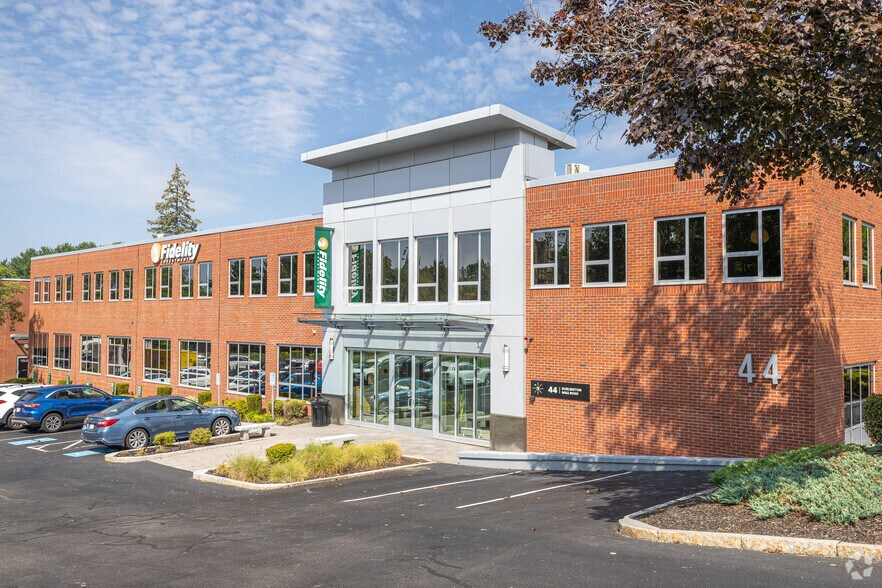 More Photos Of 50 Burlington Mall Rd, Burlington Unknown For Lease