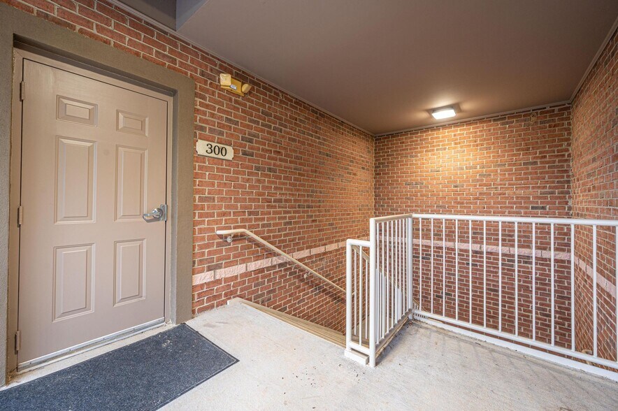 More Photos Of 274 N Nc-16 Hwy, Denver Office For Lease