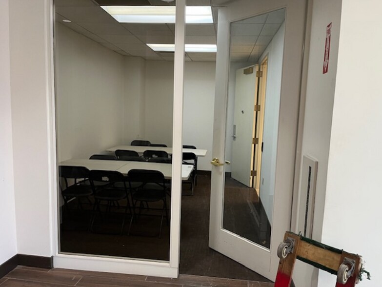 More Photos Of 261 Broadway, New York Apartments For Sale