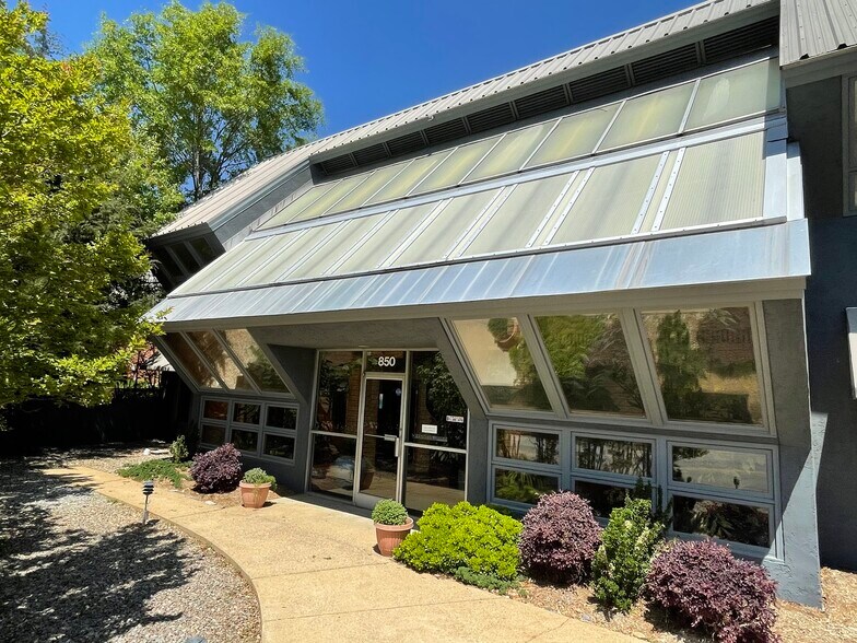 More Photos Of 850 W Morgan St, Raleigh Loft Creative Space For Sale