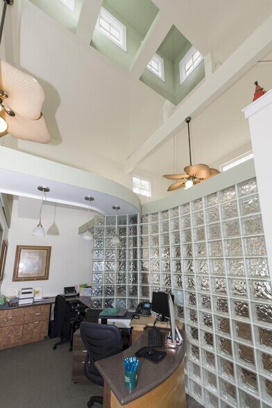 More Photos Of 531 Folly Rd, Charleston Medical For Sale