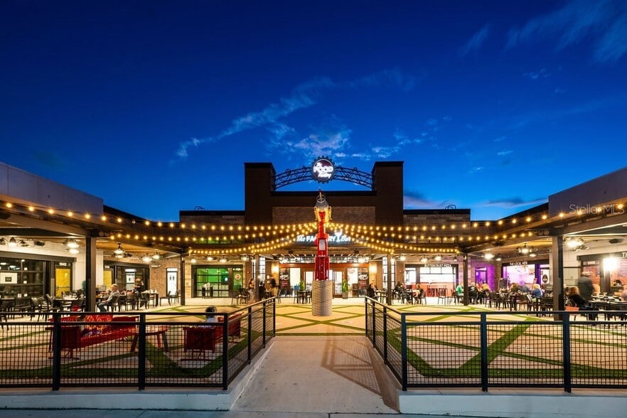 More Photos Of 876 City Walk Ln, Oviedo Restaurant For Sale