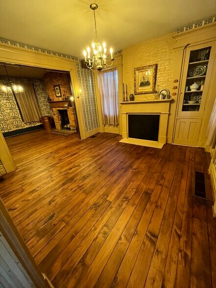 More Photos Of 690-692 State Route 66, Leechburg General Retail For Sale