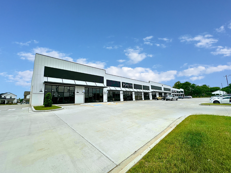 Primary Photo Of 970 Tiny Town rd, Clarksville General Retail For Lease