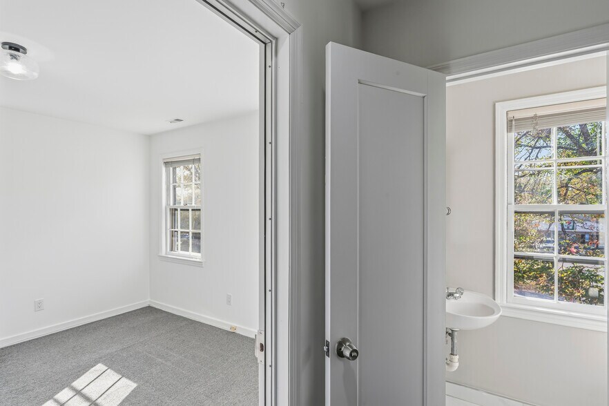 More Photos Of 801-809 Franklin St, Alexandria Loft Creative Space For Lease