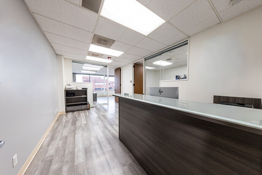 More Photos Of 11777 San Vicente Blvd, Los Angeles Office For Lease