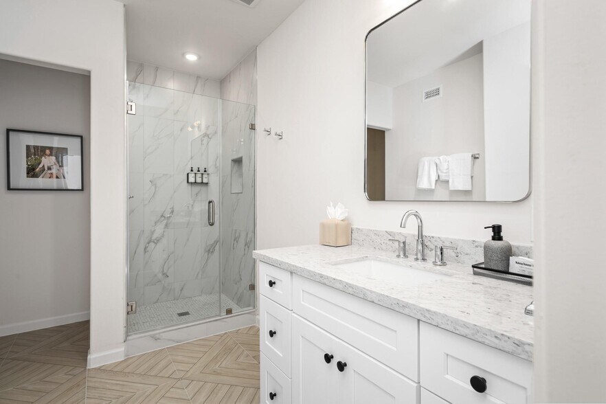 More Photos Of , Houston Multifamily For Sale