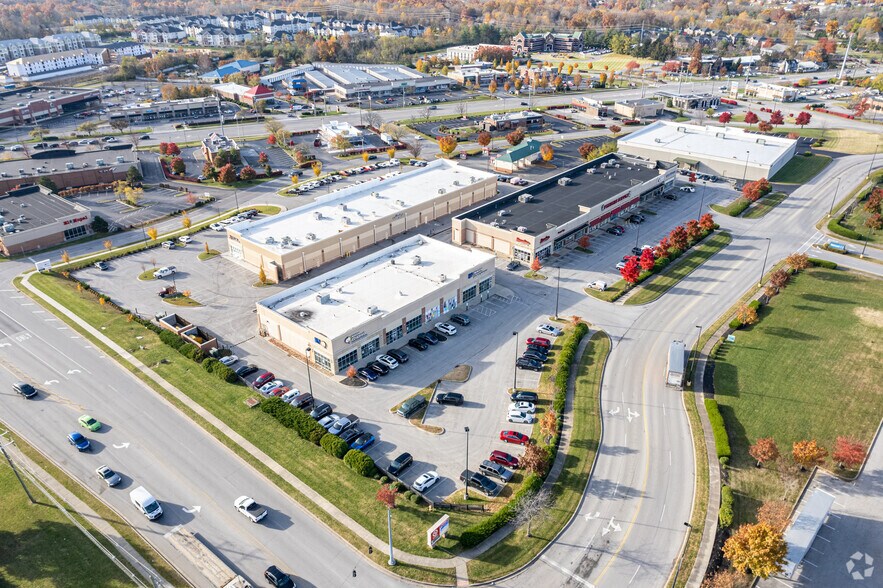 More Photos Of 12951 Shelbyville Rd, Louisville Freestanding For Lease