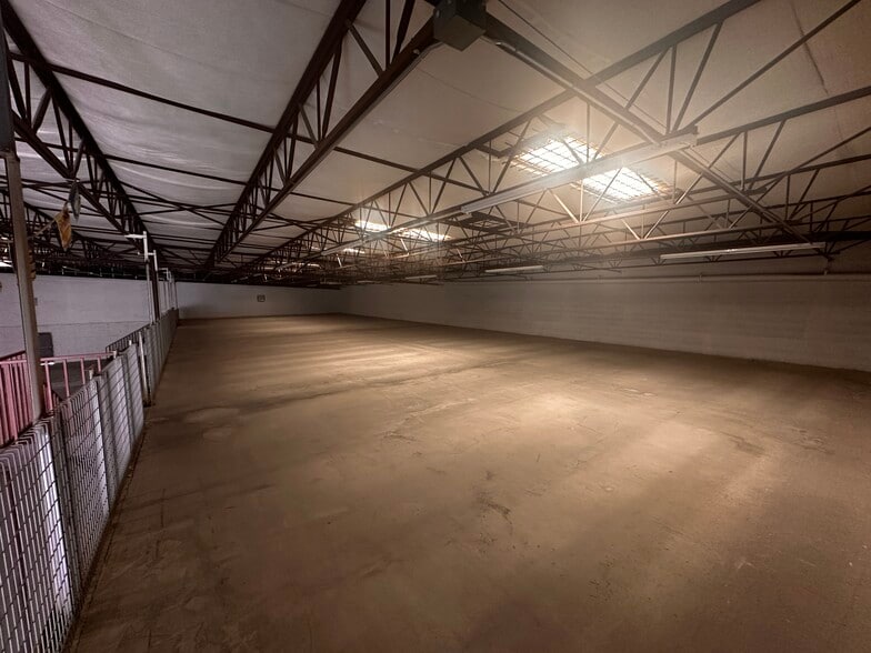 More Photos Of 2401 Alameda Ave, El Paso Showroom For Lease