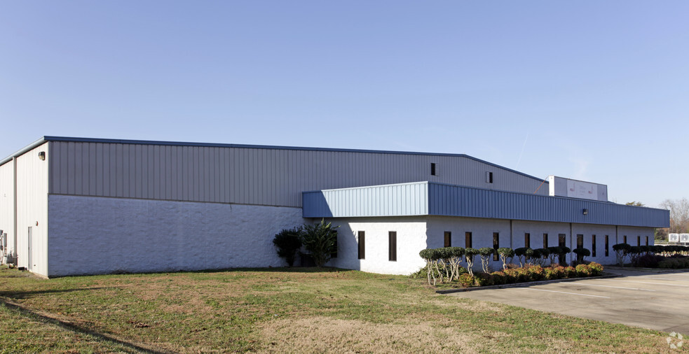 Primary Photo Of 8920 Transport Ln, Ooltewah Warehouse For Lease