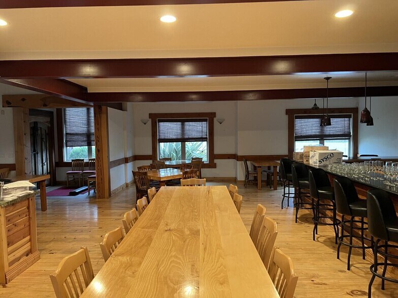 More Photos Of 281 Fernbridge Dr, Fortuna Restaurant For Sale