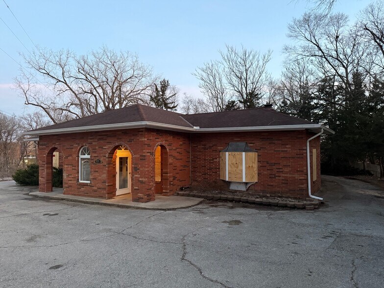 More Photos Of 321 W Broadway St, Excelsior Springs Office For Sale