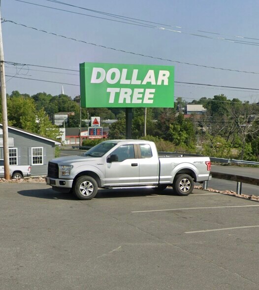 More Photos Of 153 S Main St, Calais Freestanding For Lease