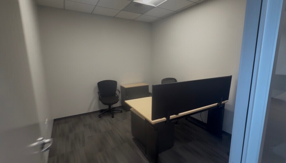 More Photos Of 3738 Bayer Ave, Long Beach Office For Lease