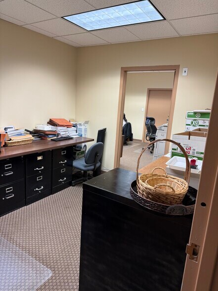More Photos Of 66 S Tyson Ave, Floral Park Office For Sale