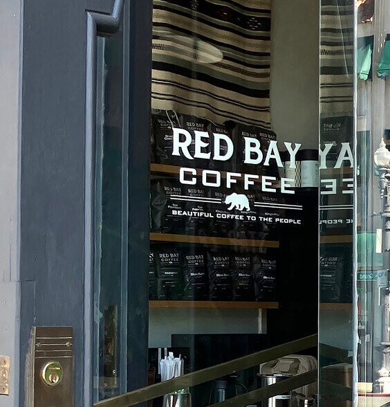 More Photos Of 3929 Grand Ave, Oakland Medical For Lease