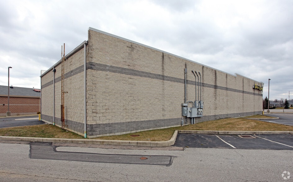 More Photos Of 720-728 Polaris Pky, Lewis Center Unknown For Lease