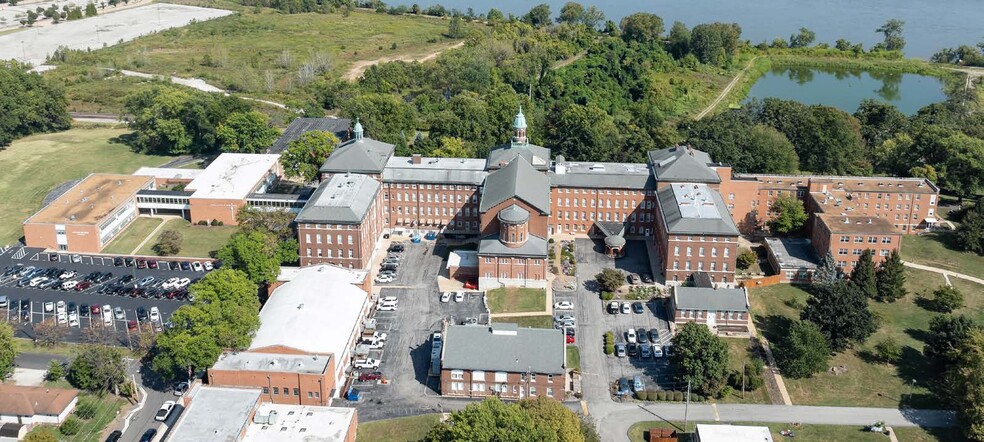 More Photos Of 320 E Ripa Ave, Lemay Schools For Sale