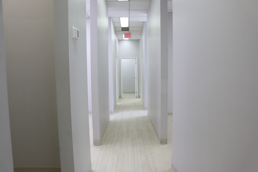 More Photos Of 2120 Eglinton Ave W, Toronto Office For Lease