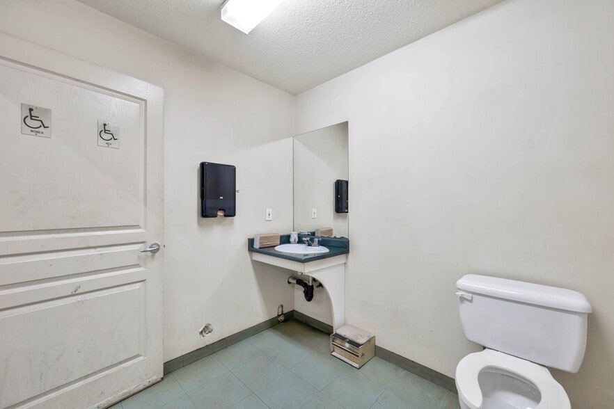 More Photos Of 20010 Industrial Av, Langley Warehouse For Sale