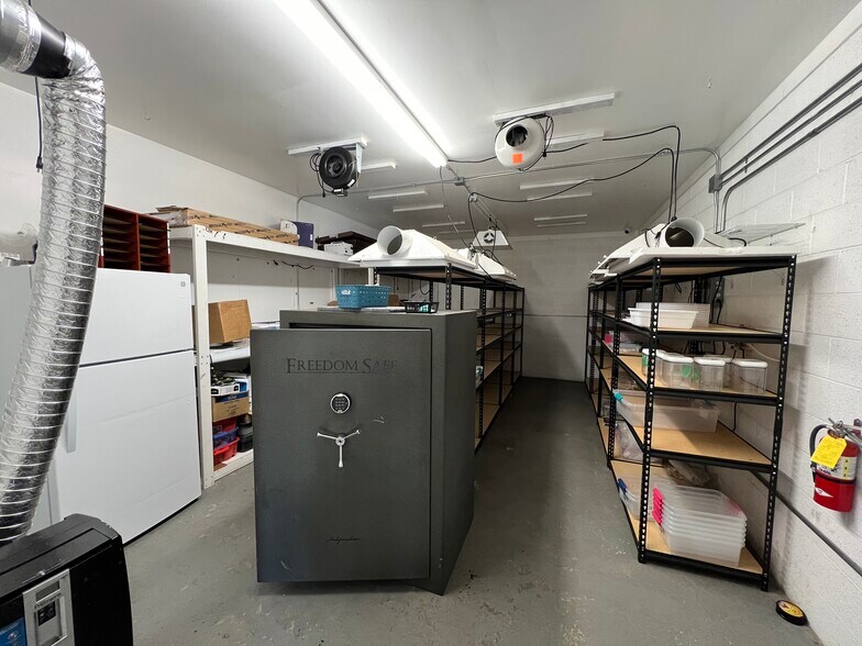 More Photos Of 25462 US Highway 160, Walsenburg Storefront Retail Office For Sale