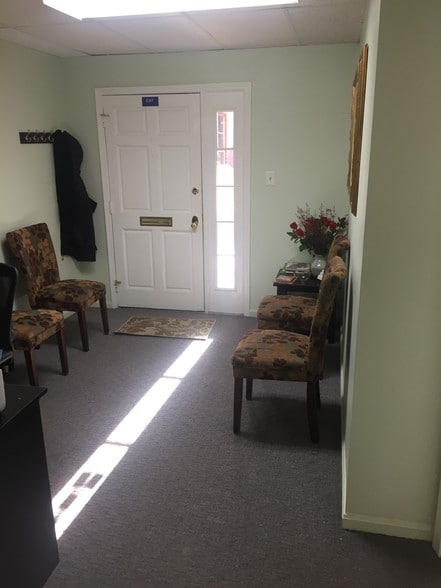 More Photos Of 8607-8609 2nd Ave, Silver Spring Medical For Sale