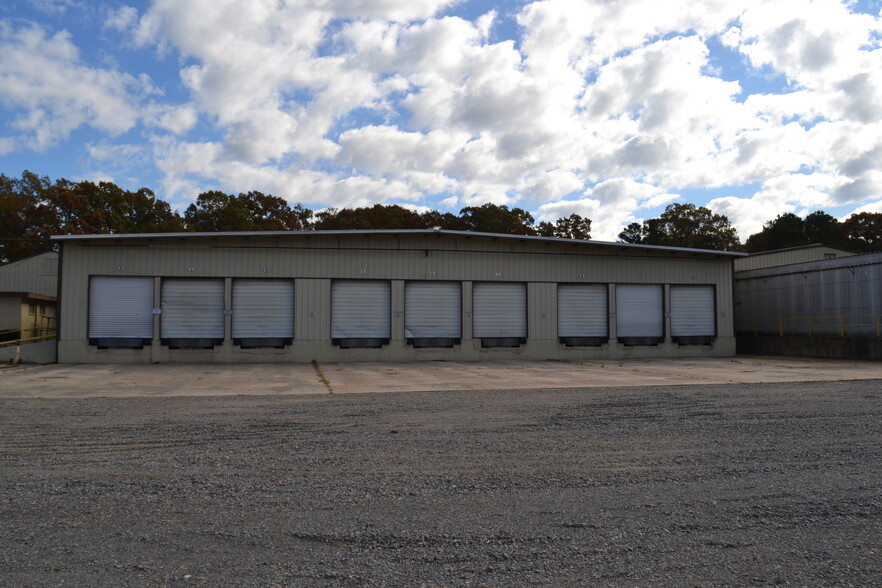 Primary Photo Of 403 N Texas St, Crossett Manufacturing For Sale