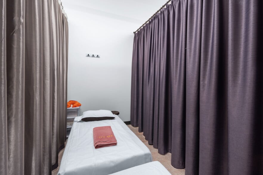 More Photos Of 965 W 18th St, Chicago Apartments For Sale