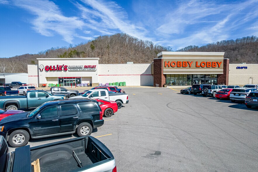 More Photos Of 309-419 KY-321, Paintsville General Retail For Lease