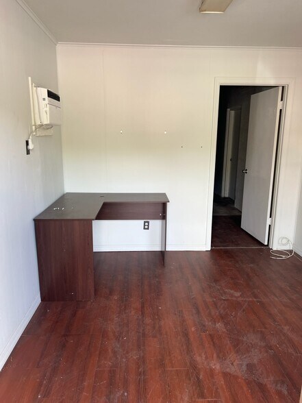 More Photos Of 3650 NE 25th St, Ocala Warehouse For Lease