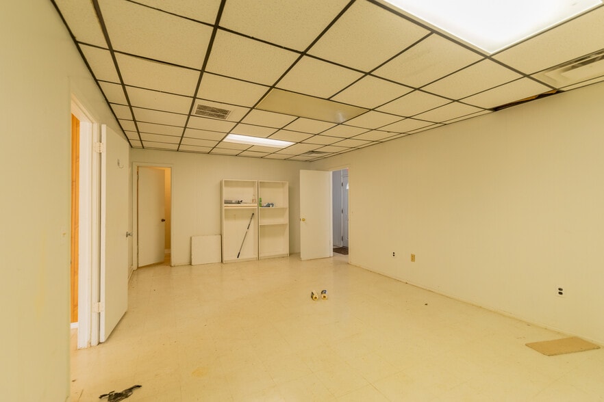 More Photos Of 2012 S Main St, Stillwater Medical For Sale
