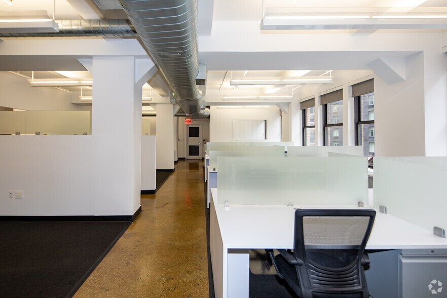 More Photos Of 589 Eighth Ave, New York Loft Creative Space For Lease