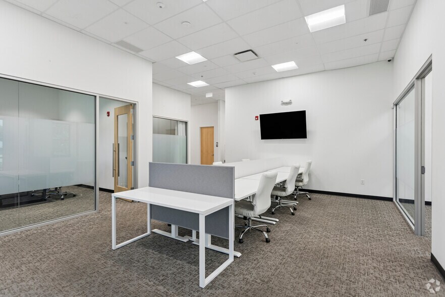 More Photos Of 11400 S Mountain View Cor, South Jordan Distribution For Lease
