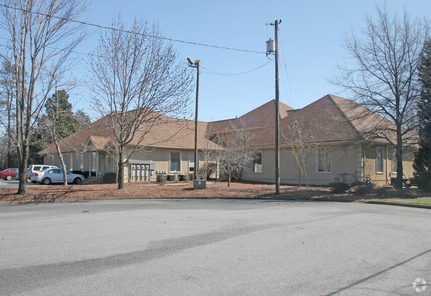 Primary Photo Of 1403 Eastchester Dr, High Point Office For Lease