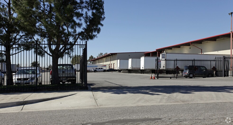 More Photos Of 8638 Almond Ave, Fontana Distribution For Lease