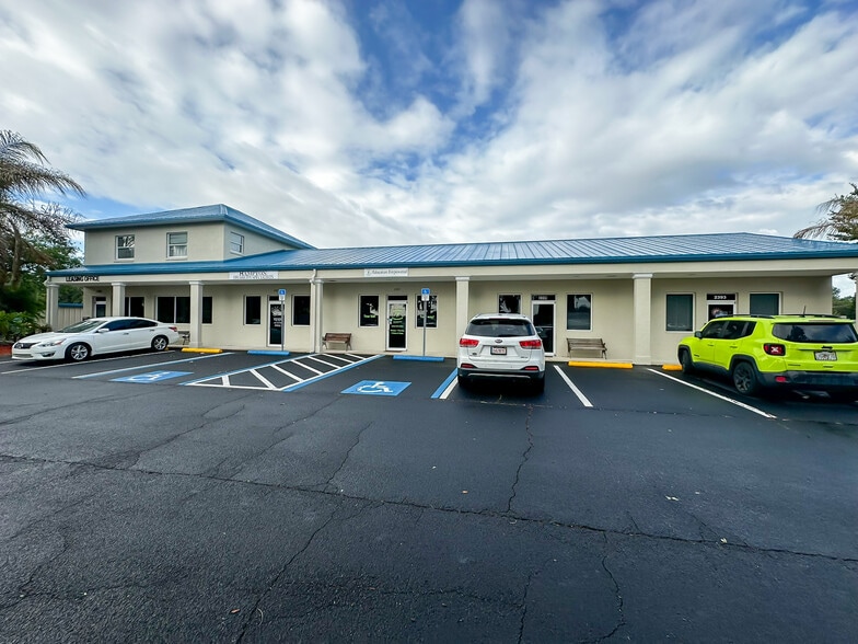 Primary Photo Of 2385 EF Griffin Rd, Bartow Office For Lease