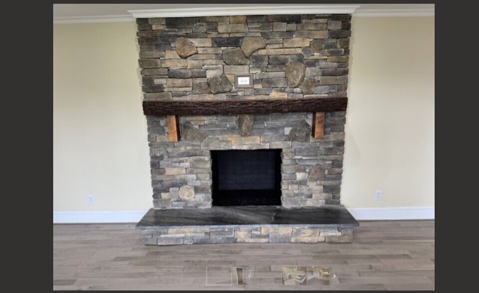 More Photos Of 4909 Boone Trl, Millers Creek Flex For Sale