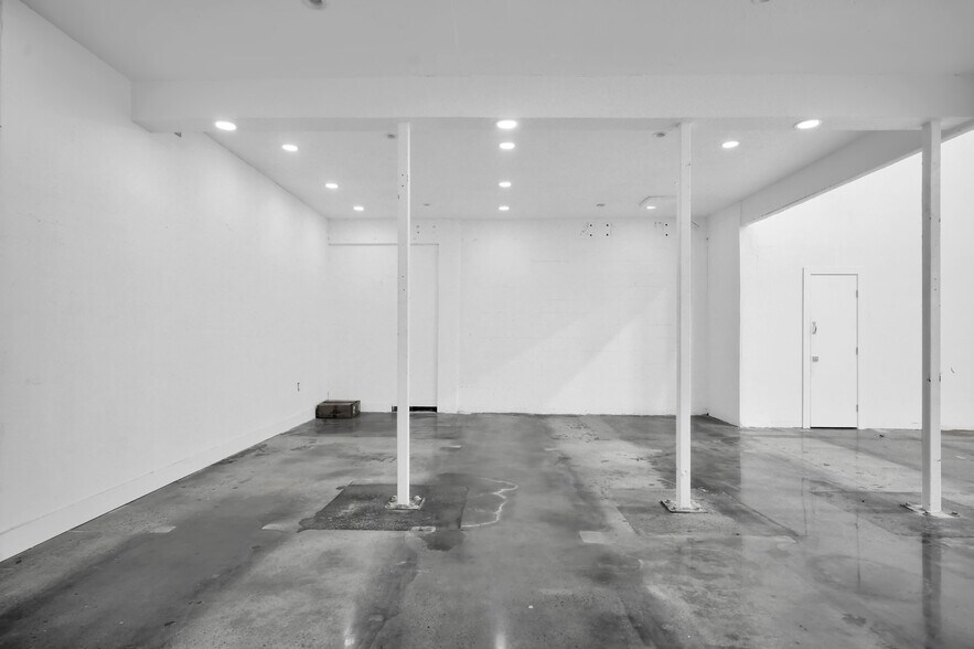 More Photos Of 7311 NW 12th St, Doral Light Distribution For Sale