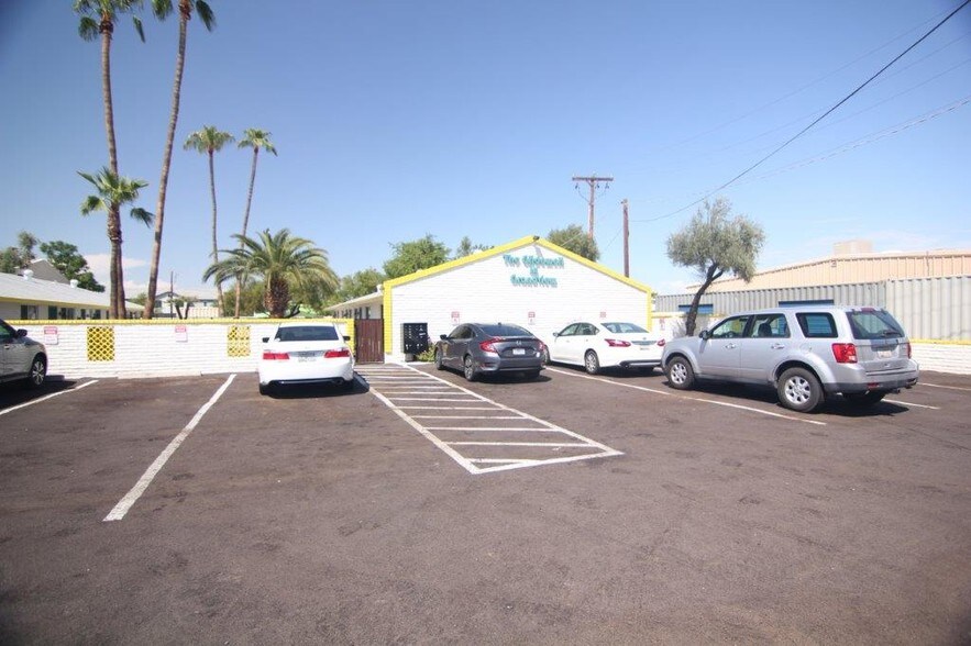 More Photos Of 718 W Hazelwood St, Phoenix Apartments For Sale