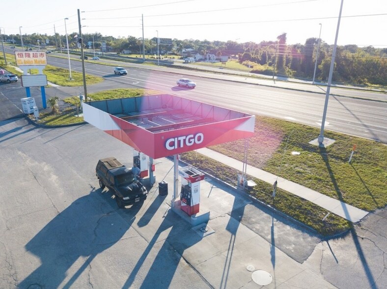 More Photos Of 5552-5598 Commercial Way, Spring Hill Service Station For Sale