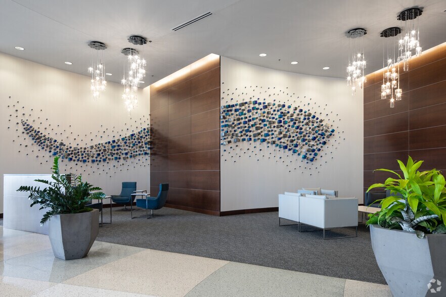 More Photos Of 6380 S Fiddlers Green Cir, Greenwood Village Office For Lease