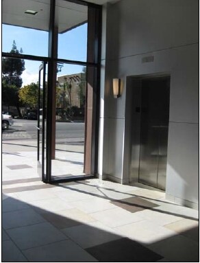 More Photos Of 12925 Riverside Dr, Sherman Oaks Office For Lease