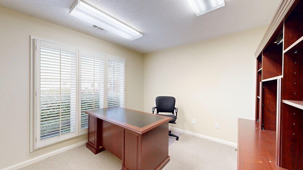 More Photos Of 1320 Wynnton Rd, Columbus Office For Lease