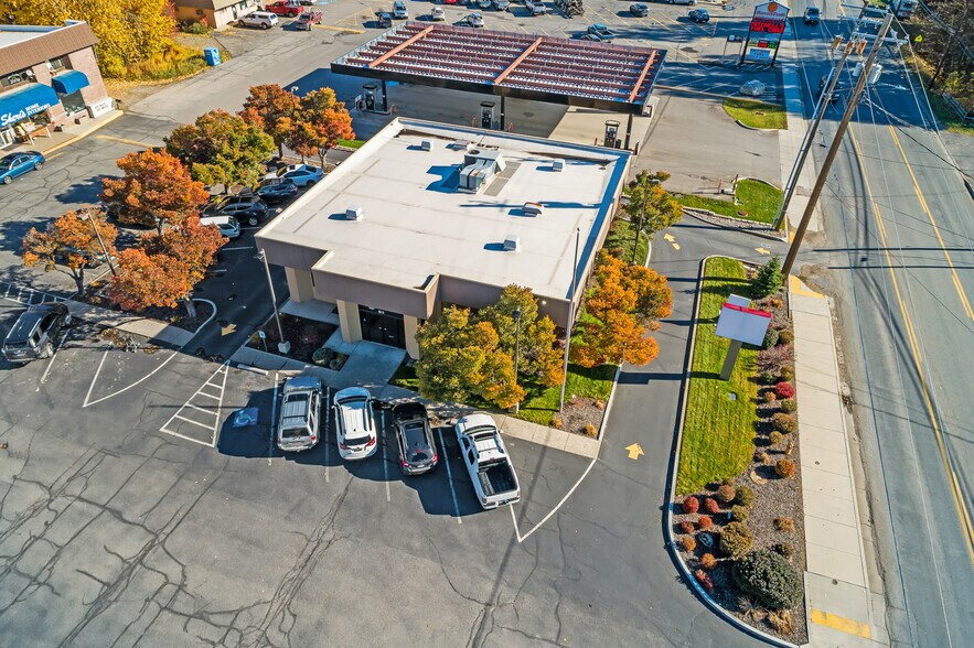 More Photos Of 5513 Highway 2, Priest River Bank For Lease