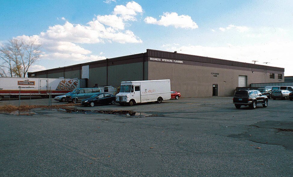 More Photos Of 5 Wheeling Ave, Woburn Light Manufacturing For Lease