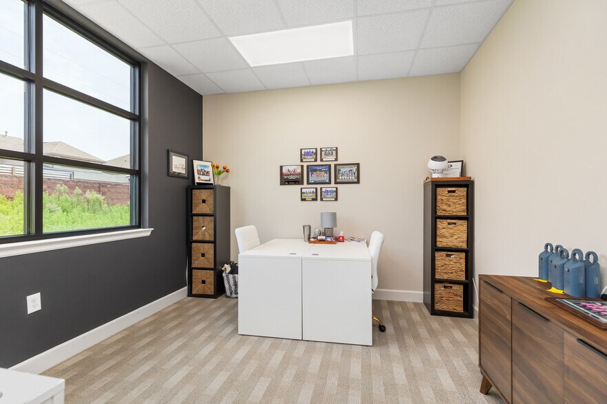 More Photos Of 8118 Fry Rd, Cypress Office For Lease