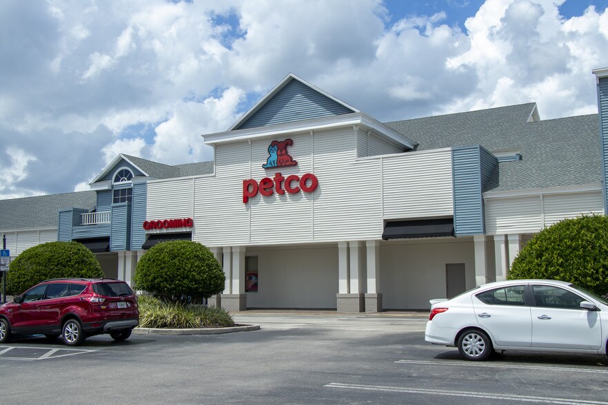 Primary Photo Of 2121-2289 E Semoran Blvd, Apopka General Retail For Lease